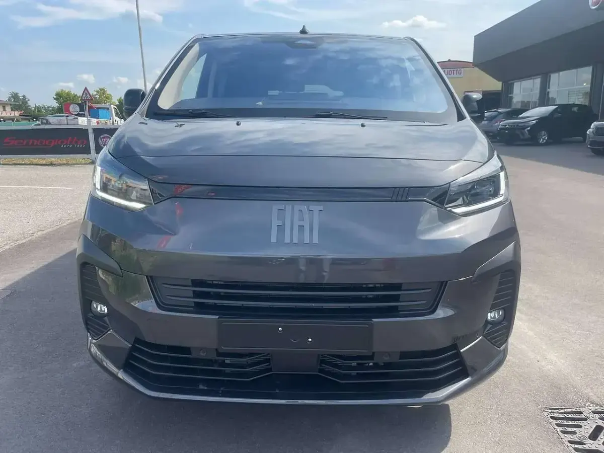 Nuova Fiat Ulysse 131 kW (179 CV) 2026 Grigio Monovolume