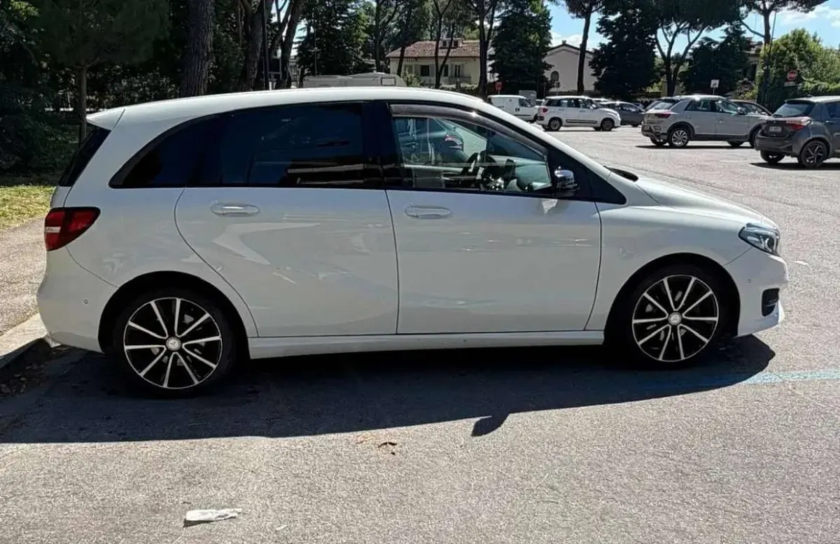 Usata Mercedes B200 Executive 136 CV (100 kW) 2016 Bianco Utilitaria