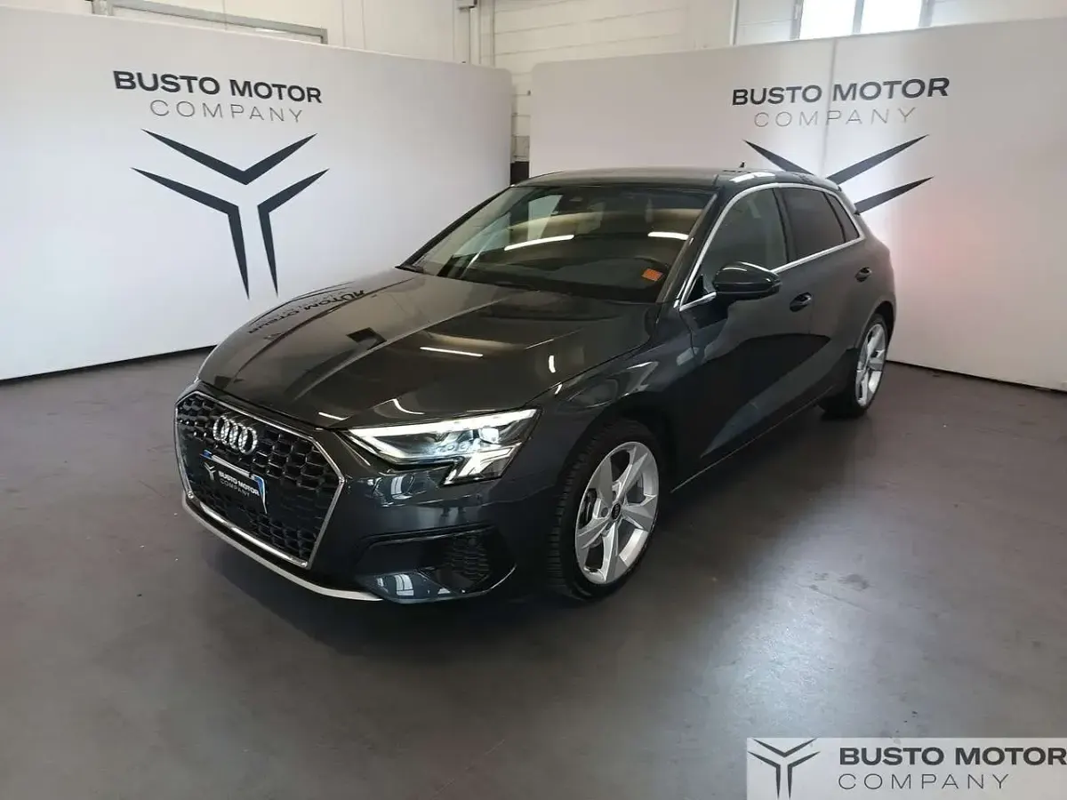 Usata Audi A3 150 CV (110 kW) 2020 Grigio Berlina