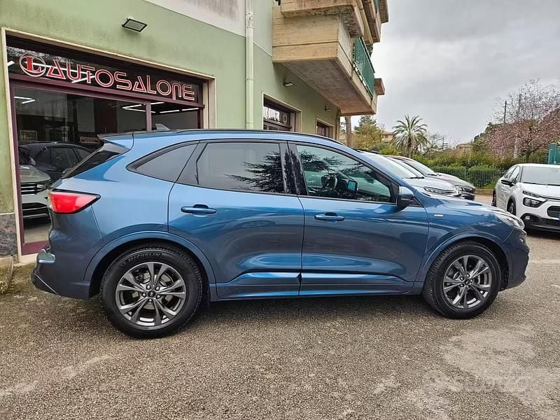 Usata Ford Kuga ST-Line 120 CV (88 kW) 2022 Blu SUV