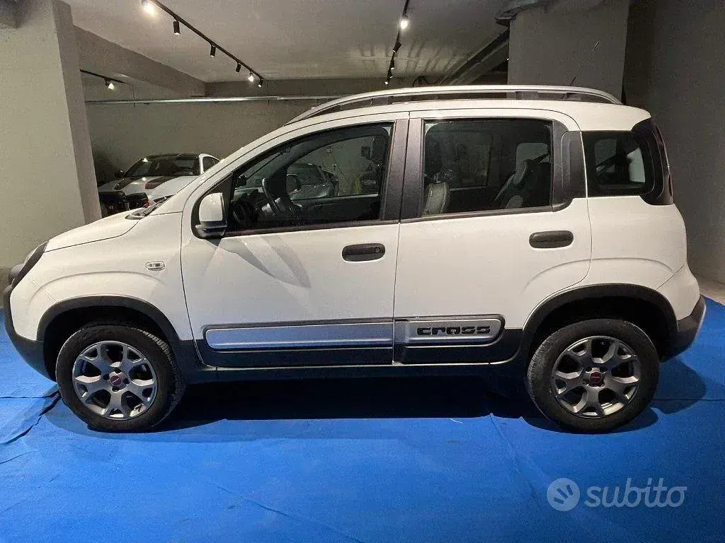 Usata Fiat Panda 4x4 S 84 CV (61 kW) 2019 Bianco Utilitaria