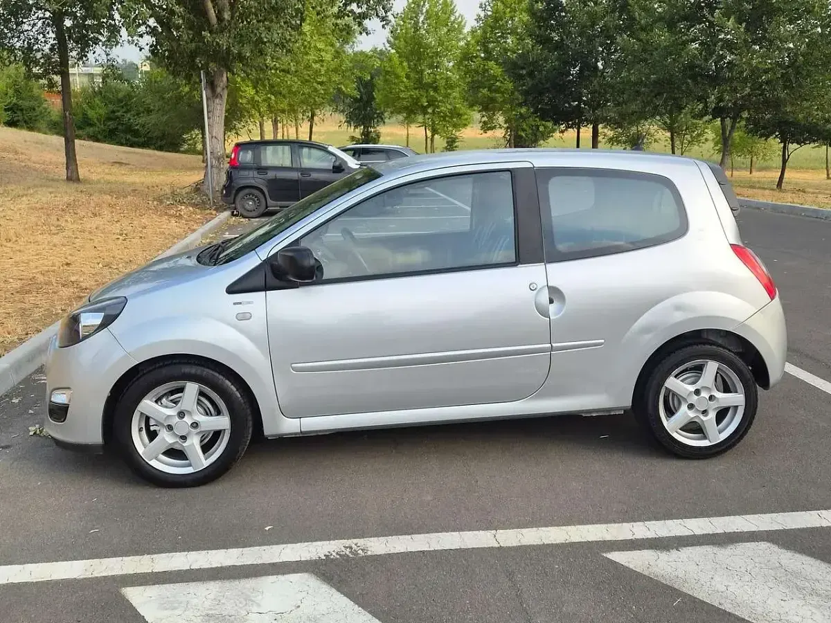Usata Renault Twingo 75 CV (55 kW) 2014 Argento Utilitaria
