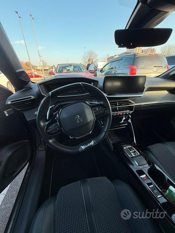 Usata Peugeot 208 GT 131 CV (96 kW) 2022 Grigio Utilitaria