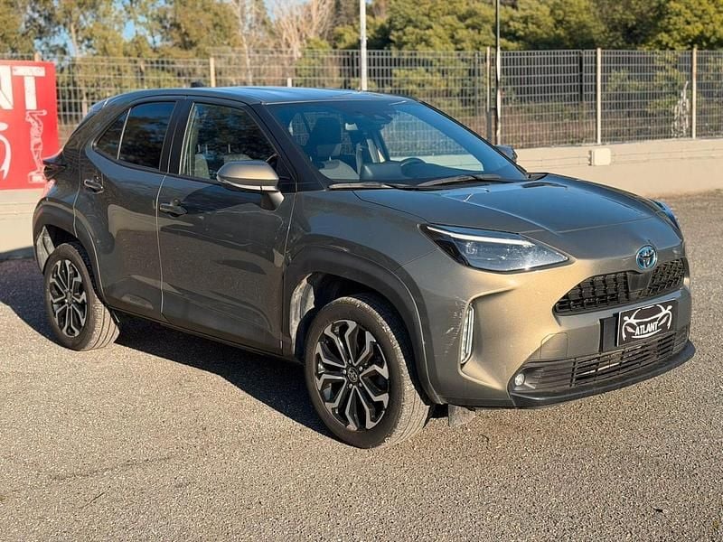 Grigio Usata 2022 Toyota Yaris Cross Trend SUV | 18.399 € (Super prezzo) - Immagine 1/4