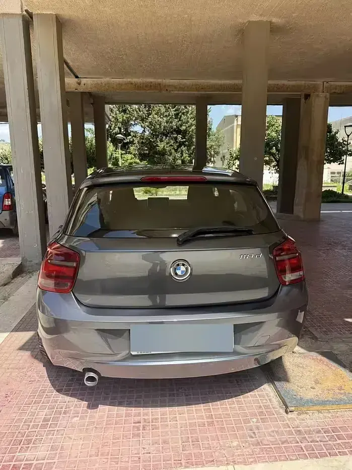 Usata BMW 118 143 CV (105 kW) 2012 Grigio Utilitaria