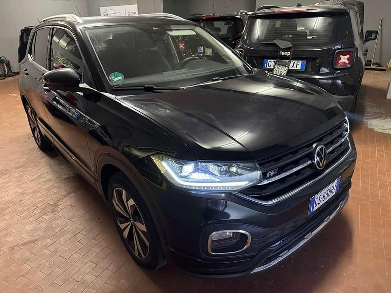 Usado VW T-Cross R-line 116 CV (85 kW) 2022 Negro SUV