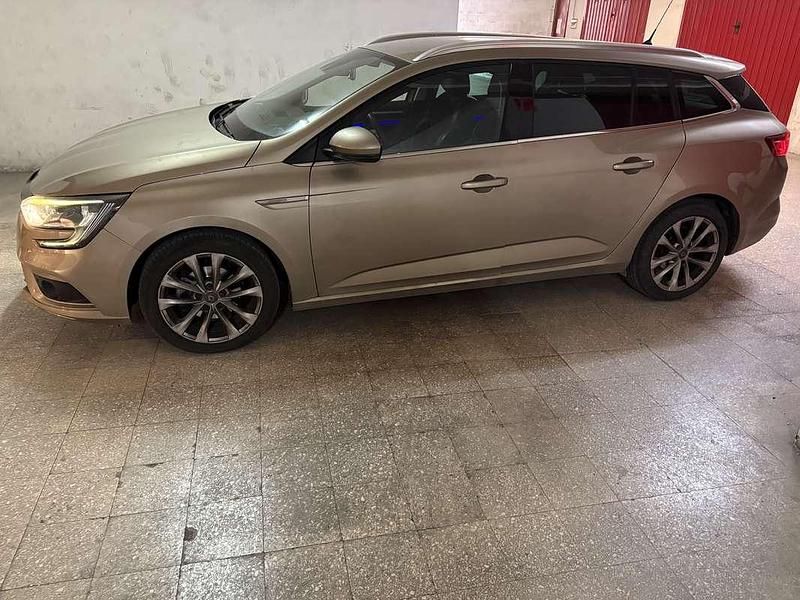 Usata Renault Mégane IV 110 CV (80 kW) 2017 Bronzo Station wagon