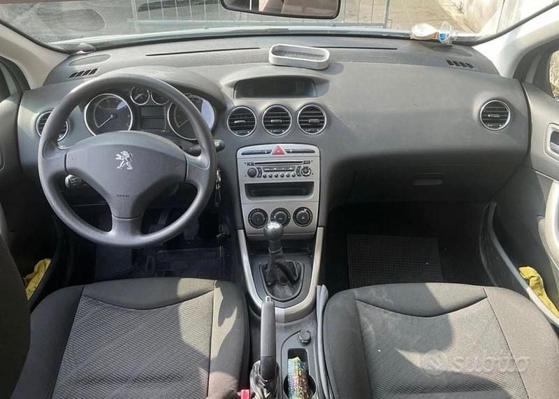 Usata Peugeot 308 Access 98 CV (72 kW) 2012 Grigio Station wagon