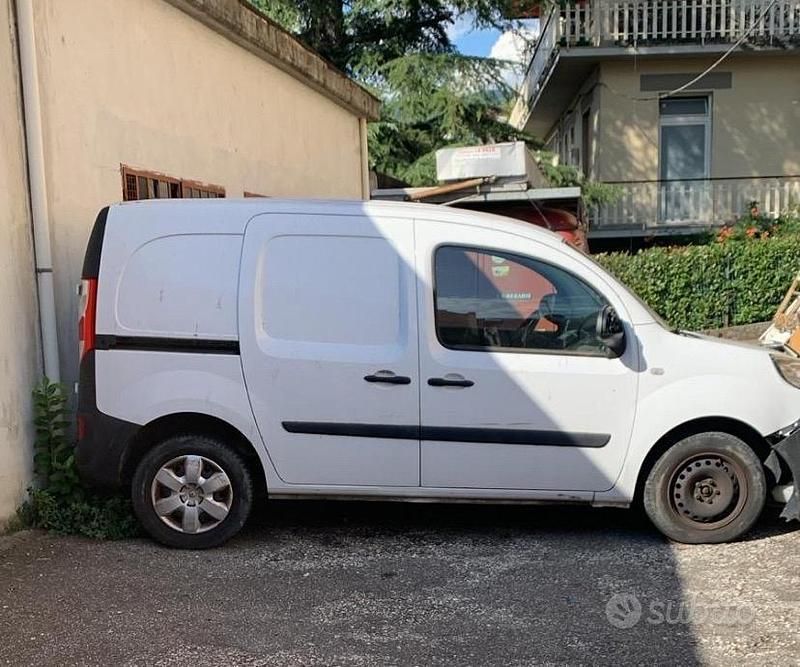 Usata Renault Kangoo 57 CV (41 kW) 2019 Monovolume