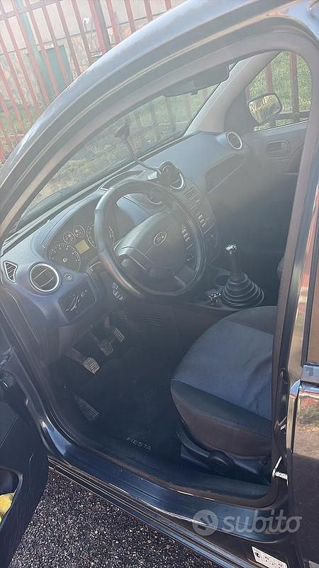 Usata Ford Fiesta 2006 Nero Utilitaria