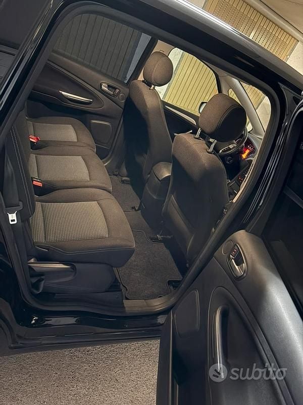 Usata Ford S-MAX Titanium 116 CV (85 kW) 2015 Nero Monovolume