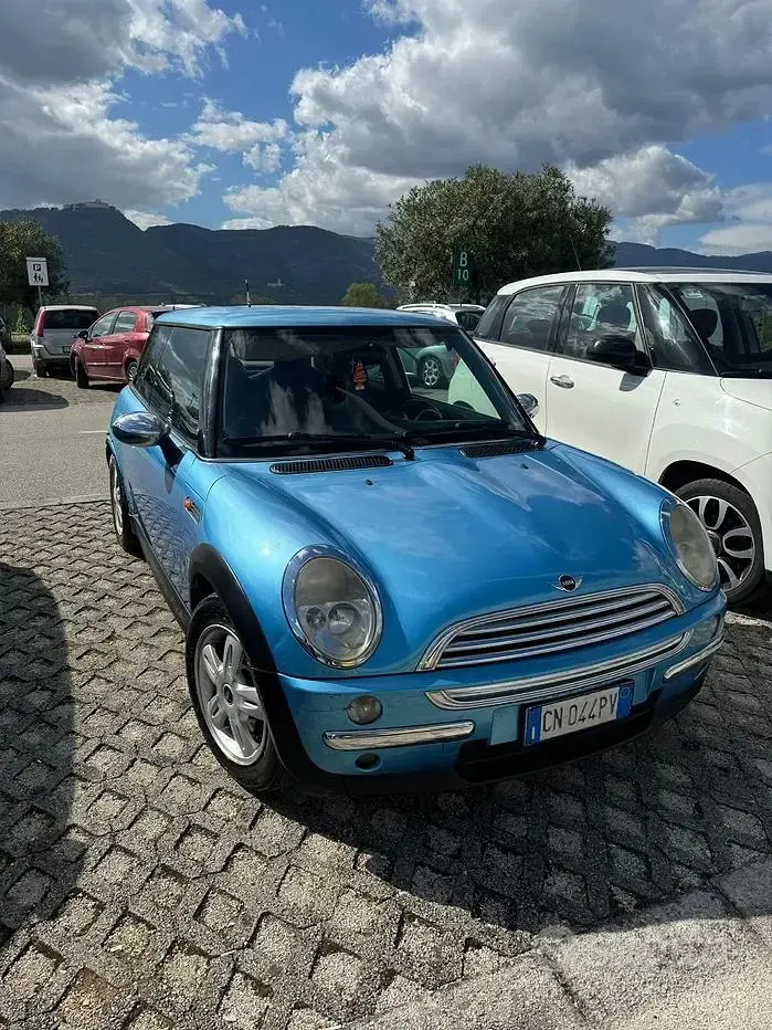 Usata Mini One D 75 CV (55 kW) 2004 Bluazzurro Utilitaria