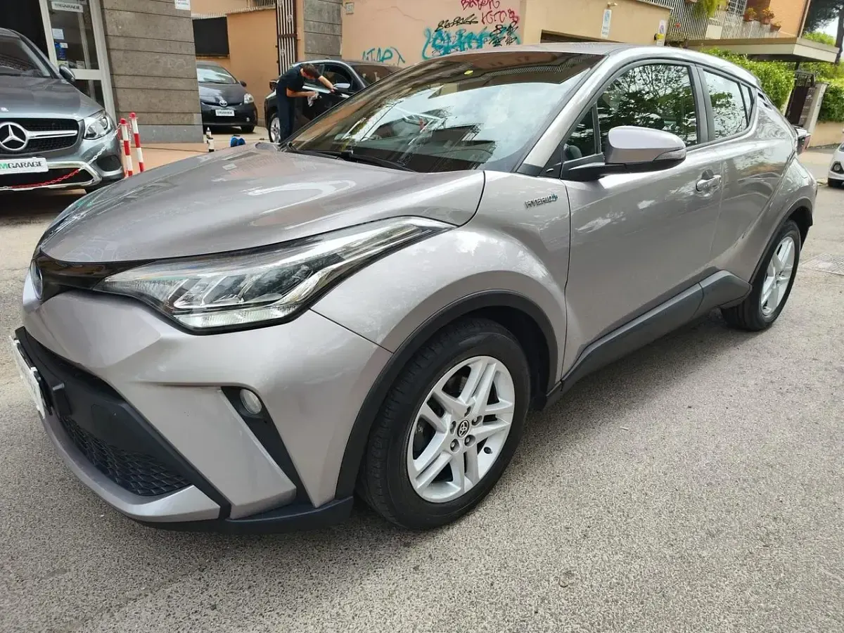 Usata Toyota C-HR Business Edition 98 CV (72 kW) 2021 Argento SUV
