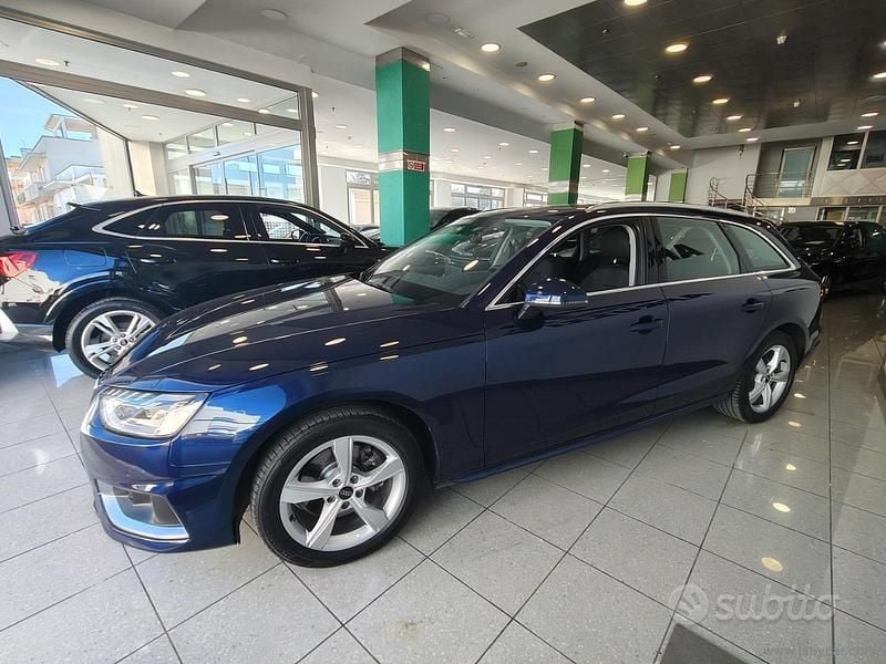 Usata Audi A4 Business 163 CV (119 kW) 2023 Blu/azzurro Station wagon
