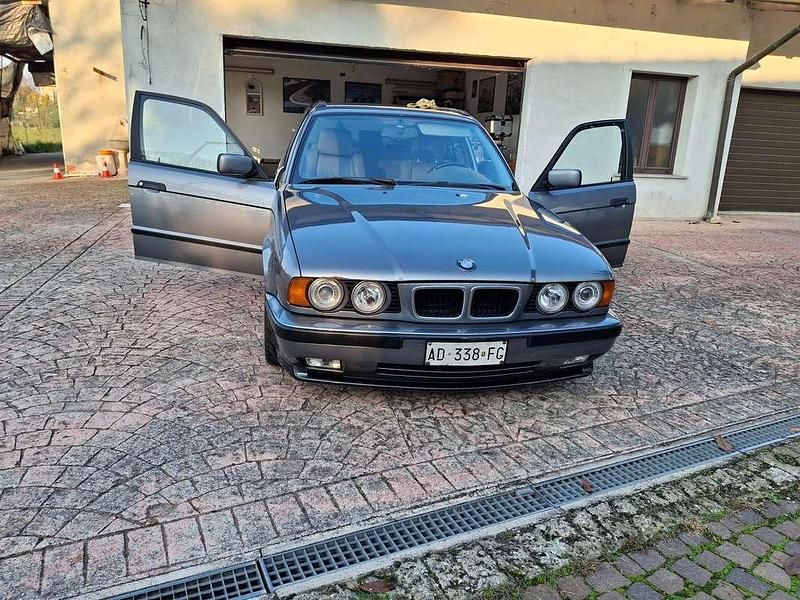 Usata BMW M5 340 CV (250 kW) 1992 Grigio Station wagon