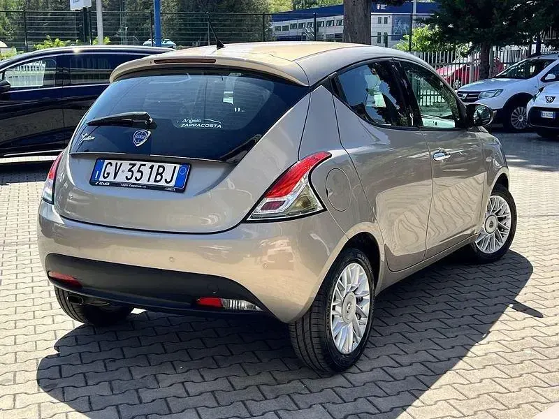 Usata Lancia Ypsilon Platinum 95 CV (69 kW) 2014 Utilitaria