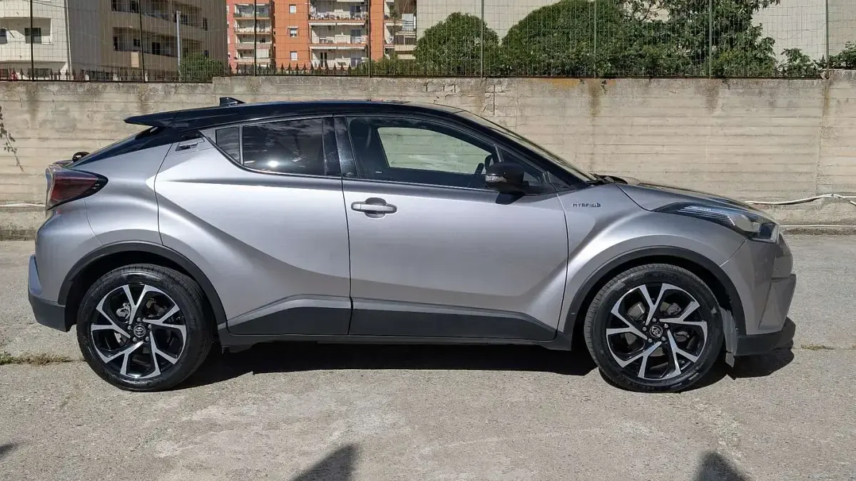 Usata Toyota C-HR Style 98 CV (72 kW) 2017 SUV