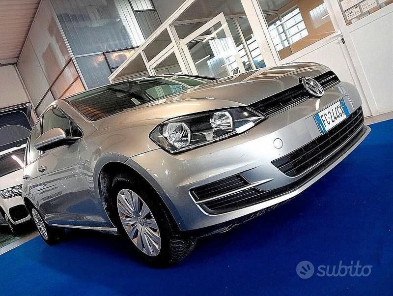 Usata VW Golf VII Trendline 86 CV (63 kW) 2016 Gray Berlina