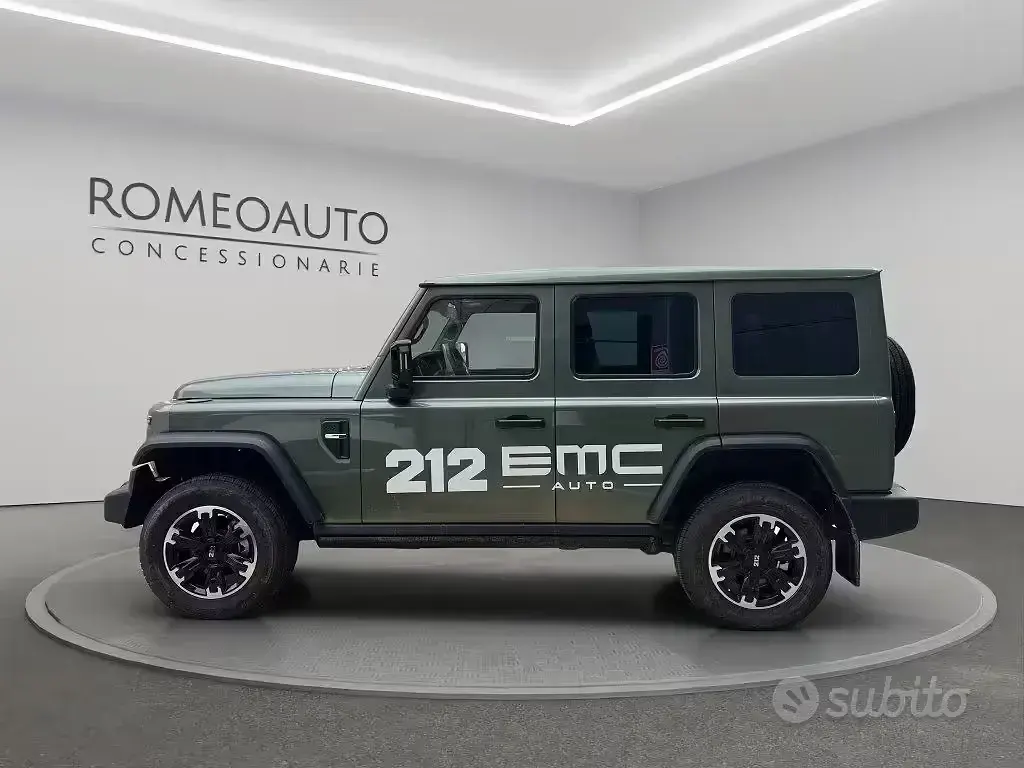 Nuova EMC 212 216 CV (158 kW) 2026 Verde SUV
