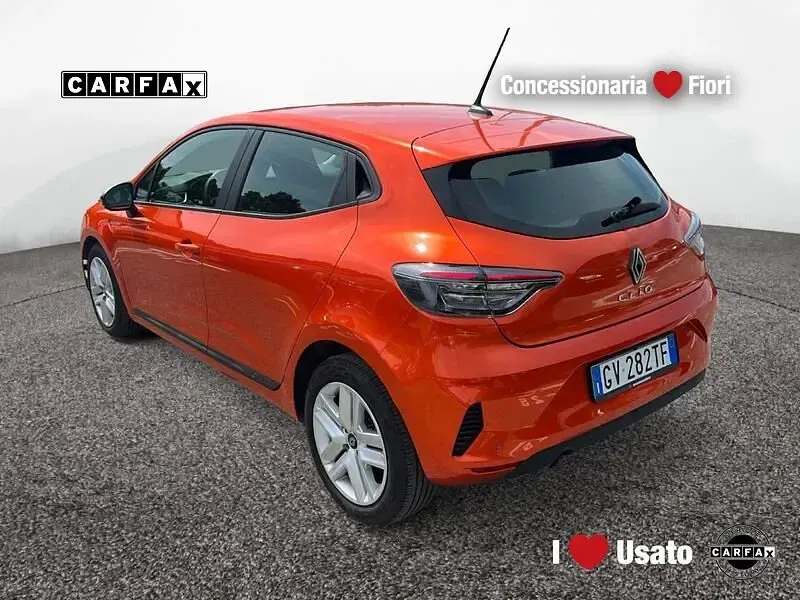 Usata Renault Clio V Evolution 91 CV (66 kW) 2024 Arancione Utilitaria