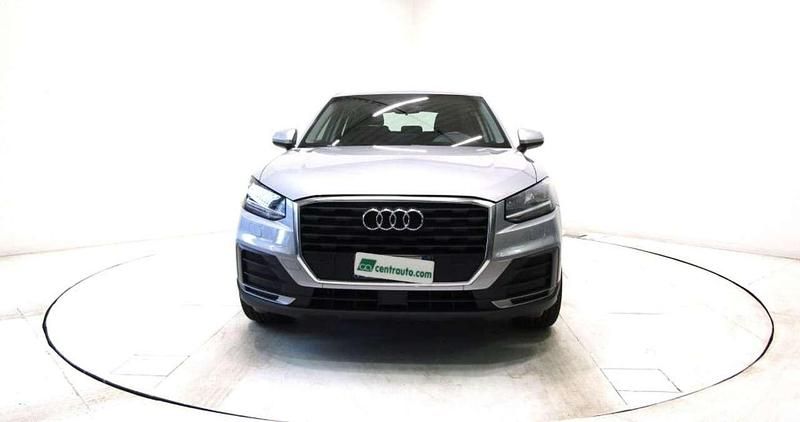 Usata Audi Q2 Business 116 CV (85 kW) 2019 Argento SUV