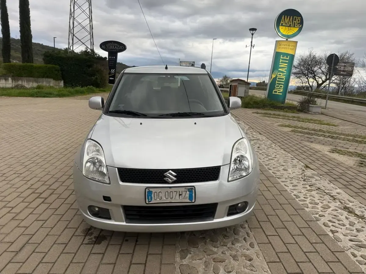 Brugt Suzuki Swift 92 HK (67 kW) 2007 Sølv Hatchback