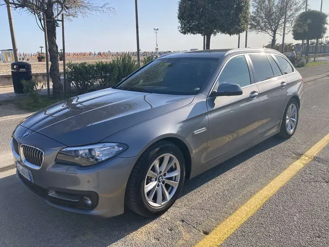 Usata BMW 520 190 CV (139 kW) 2016 Argento Station wagon