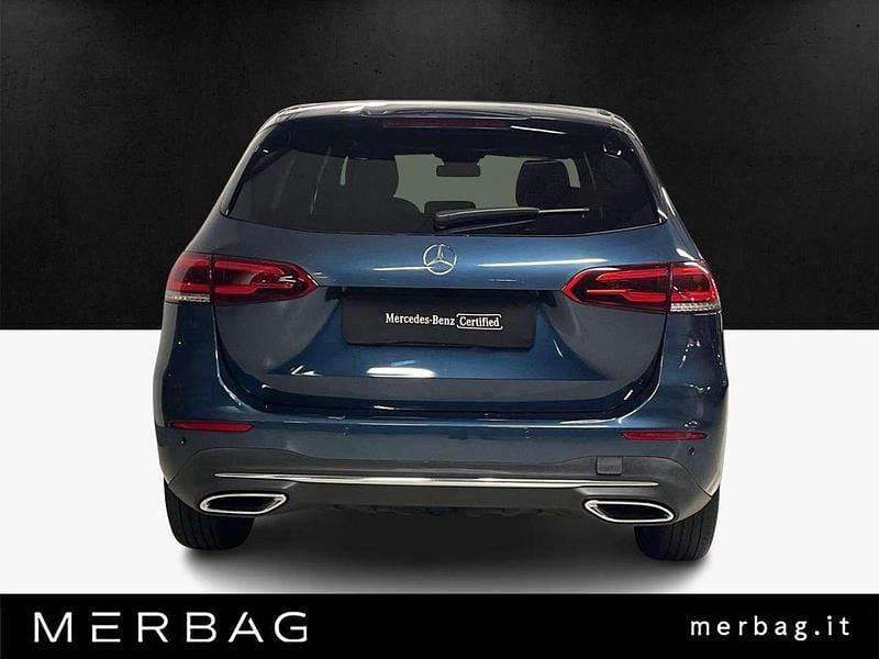 Usata Mercedes B250e Luxury 160 CV (117 kW) 2021 Blu denim Monovolume