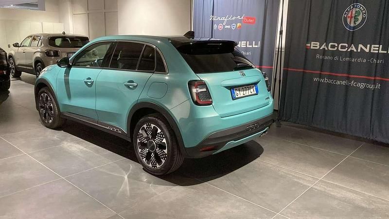 Usata Fiat 600 La Prima 136 CV (100 kW) 2025 Blu/azzurro SUV