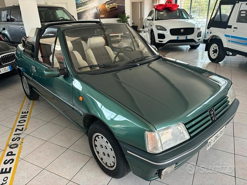 Usata Peugeot 205 Roland Garros 75 CV (55 kW) 1993 Verde Cabrio