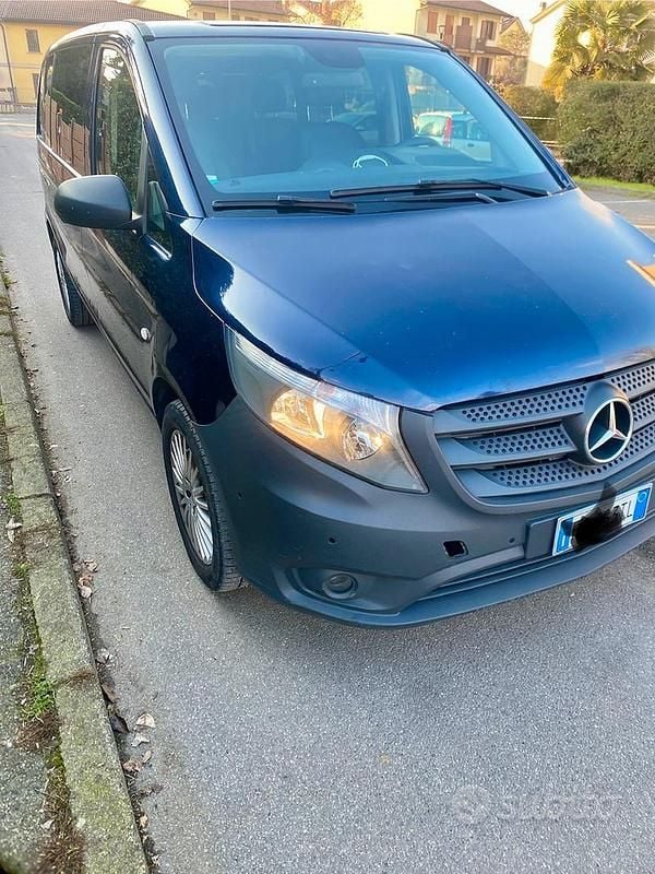 Blu Usata 2015 Mercedes Vito Furgone | 17.900 € - Immagine 1/4