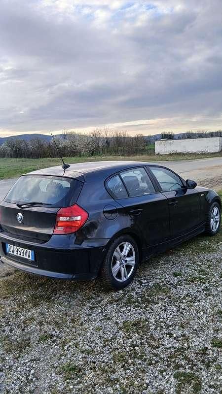 Usata BMW 118 143 CV (105 kW) 2009 Utilitaria