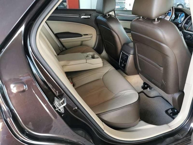 Usata Lancia Thema 239 CV (175 kW) 2012 Berlina