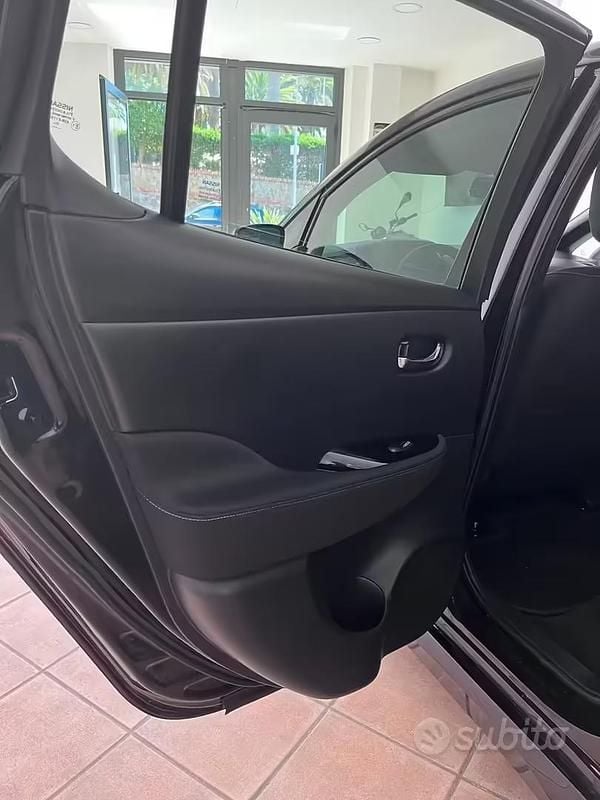 Usata Nissan Leaf N-Connecta 89 kW (122 CV) 2021 Nero Utilitaria
