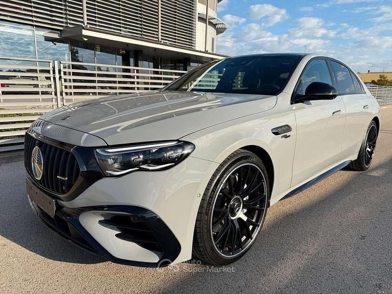 Usata Mercedes E53 AMG Premium Plus 449 CV (330 kW) 2025 Grigio alpino Berlina