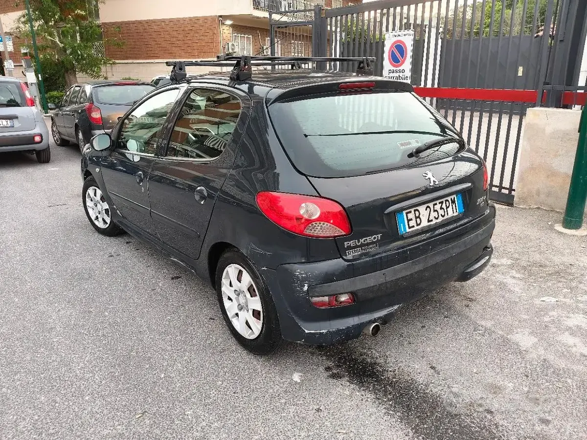 Usata Peugeot 206 60 CV (44 kW) 2010 Berlina