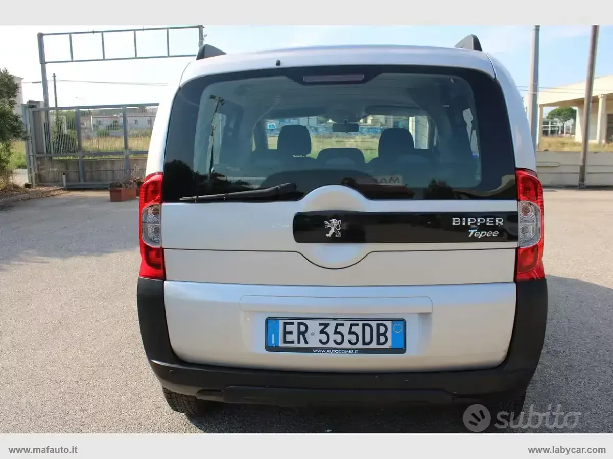 Usata Peugeot Bipper Outdoor 73 CV (53 kW) 2013 Grigio Monovolume
