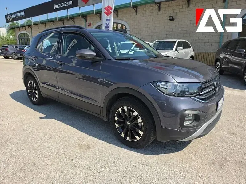 Usata VW T-Cross Style 110 CV (80 kW) 2022 Grigio SUV