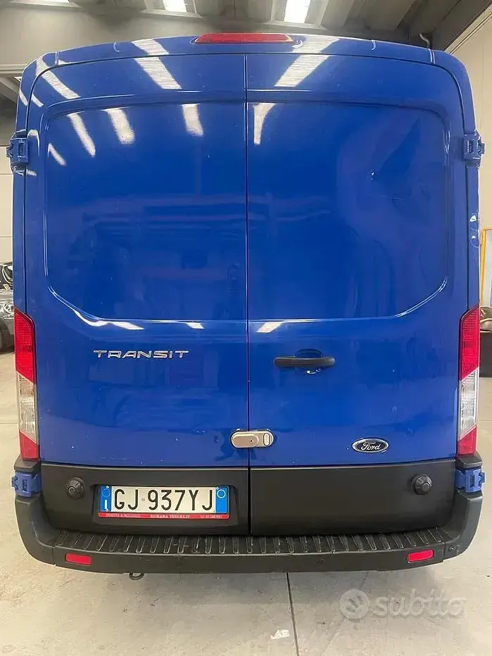 Usado Ford Transit 131 CV (96 kW) 2022 Azul Berlina