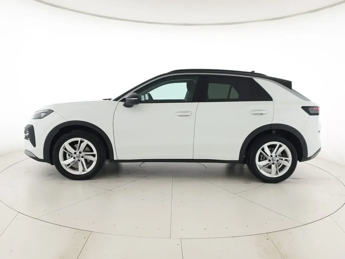 Nuova VW T-Roc Life 150 CV (110 kW) 2026 Pure white nero SUV