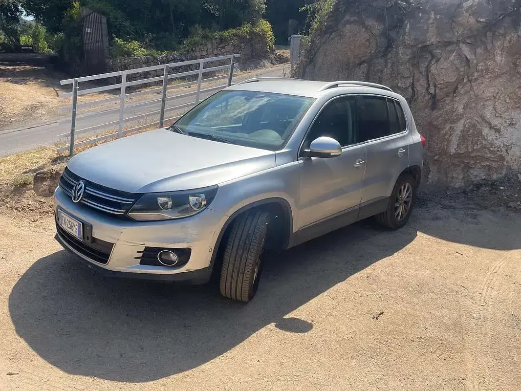 Usata VW Tiguan 140 CV (102 kW) 2012 Argento SUV