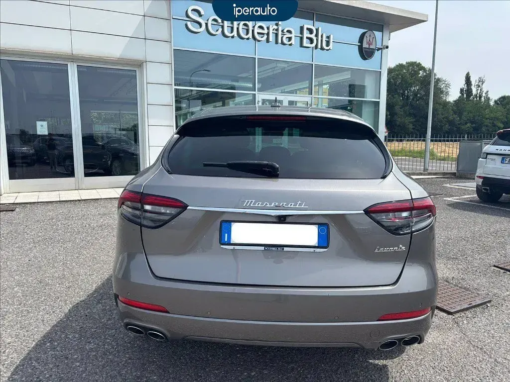 Usata Maserati Levante GT 330 CV (242 kW) 2022 Grigio SUV