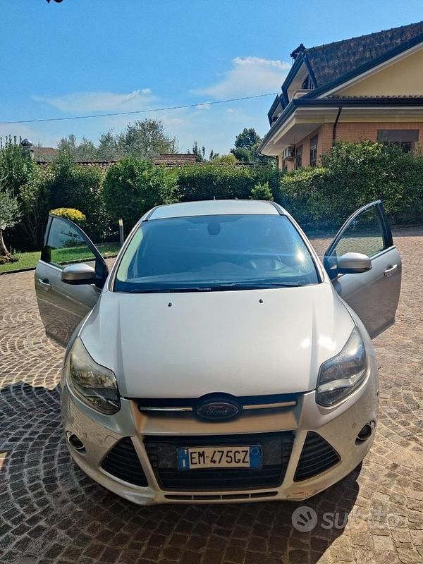 Usata Ford Focus 115 CV (84 kW) 2012 Grigio Berlina