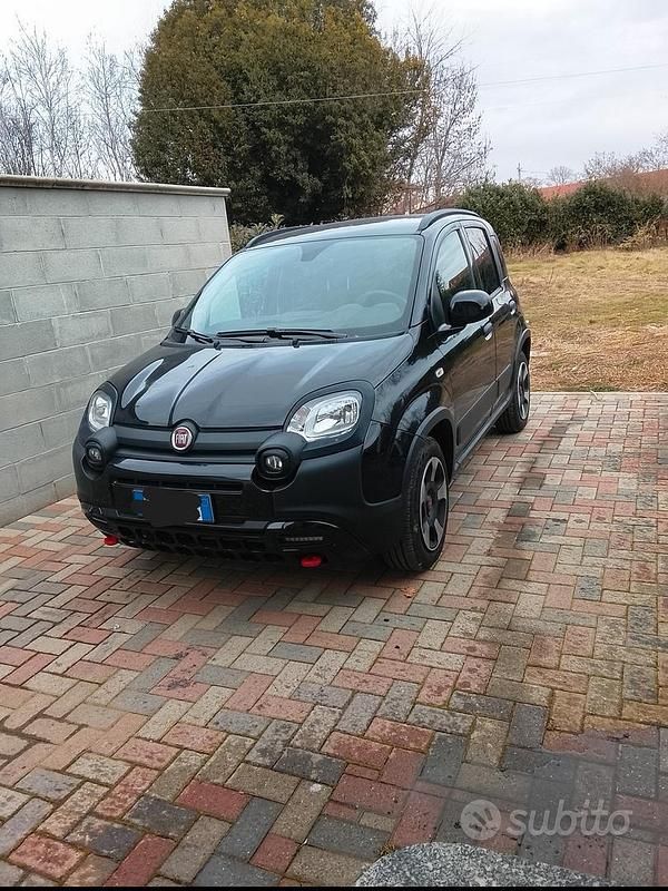 Nero Usata 2024 Fiat Panda Cross Cross Due volumi | 12.000 € (Super prezzo) - Immagine 1/4