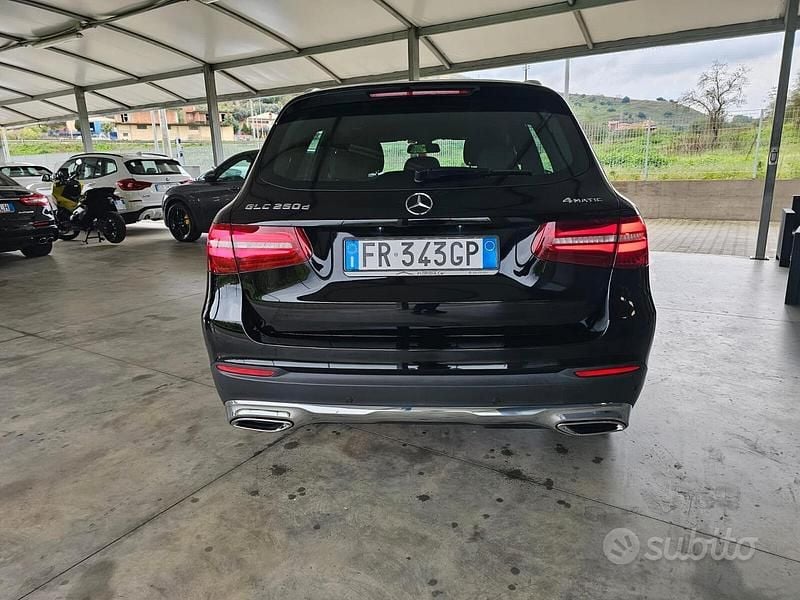 Usata Mercedes GLC250 204 CV (150 kW) 2018 Nero SUV