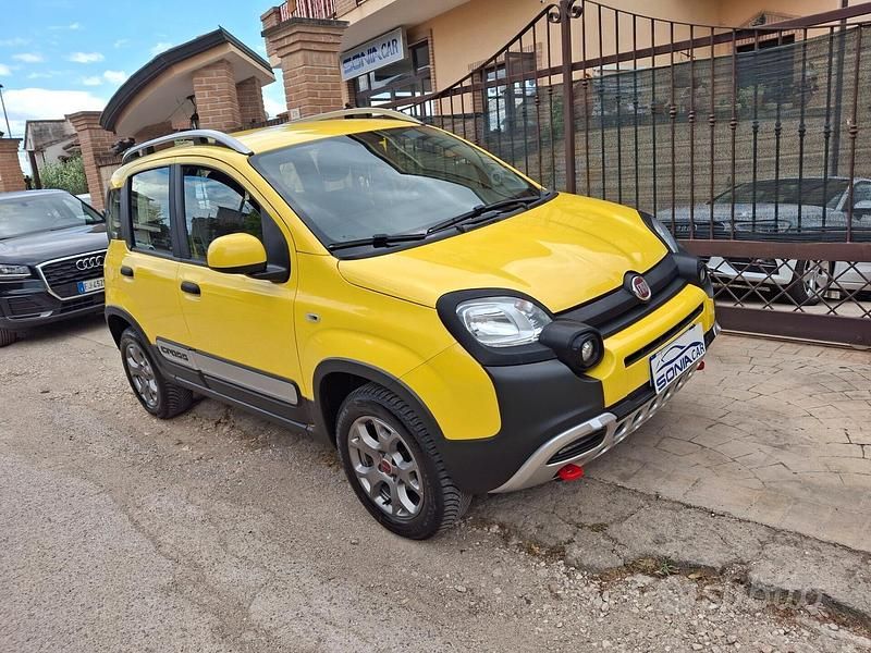 Usata Fiat Panda Cross Cross 95 CV (69 kW) 2015 Giallo Utilitaria