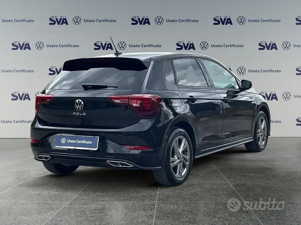 Usata VW Polo R-line 95 CV (69 kW) 2023 Deep black perlato Utilitaria