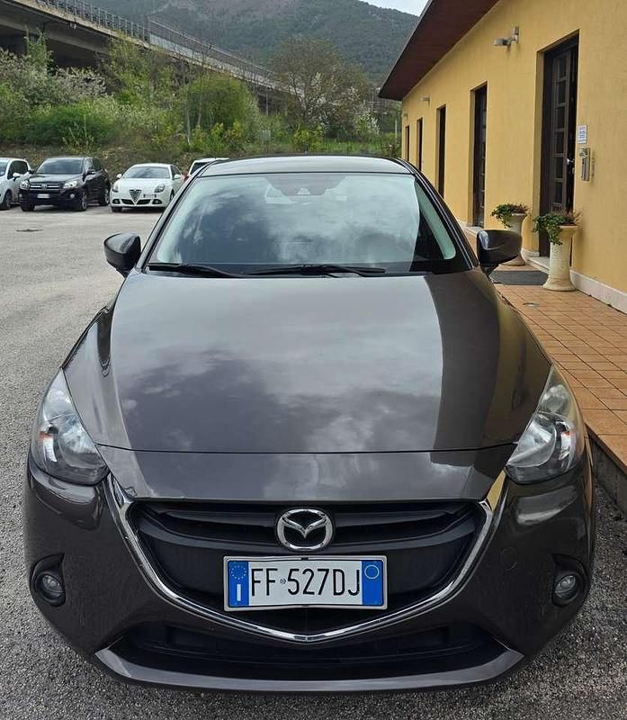 Usata Mazda 2 Evolve 105 CV (77 kW) 2016 Marrone Utilitaria