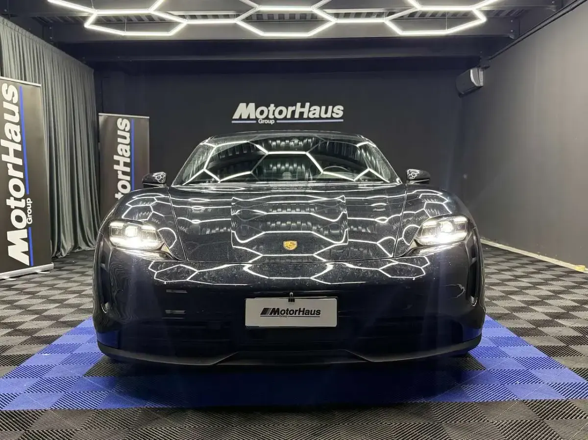 Usata Porsche Taycan Performance Package 119 kW (163 CV) 2021 Nero Berlina