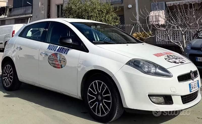 Usata Fiat Bravo 105 CV (77 kW) 2014 Bianco Utilitaria